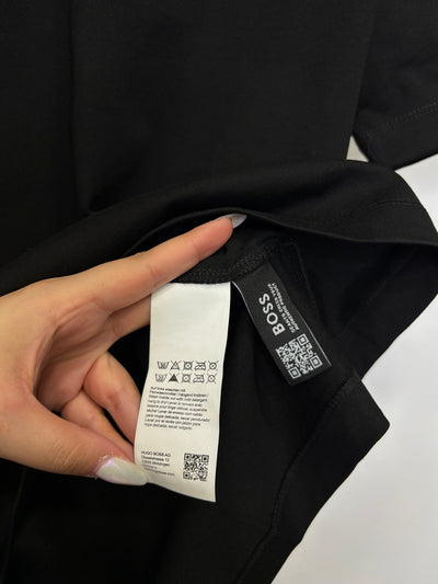 Boss black t-shirt code