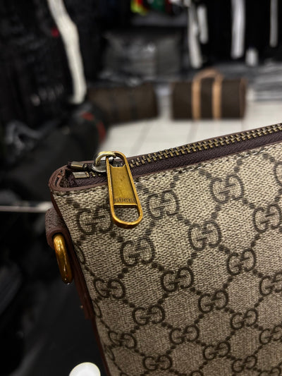 Gucci GG Supreme messenger bag