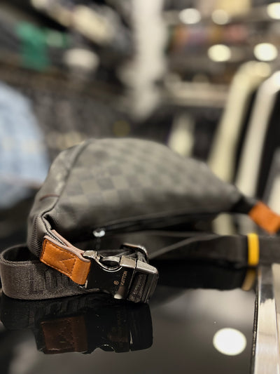 Louis Vuitton Discovery Black Bum bag
