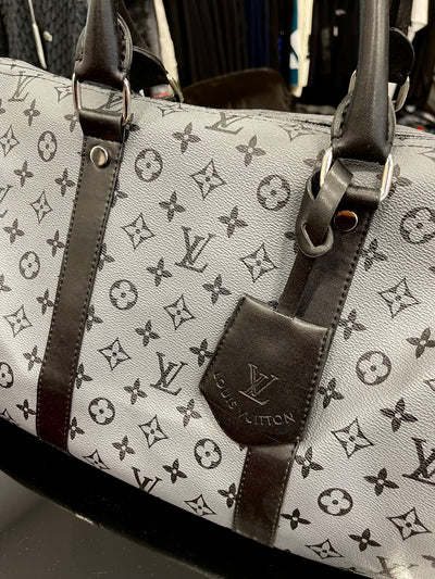 Σάκος ταξιδιού Louis Vuitton grey/black