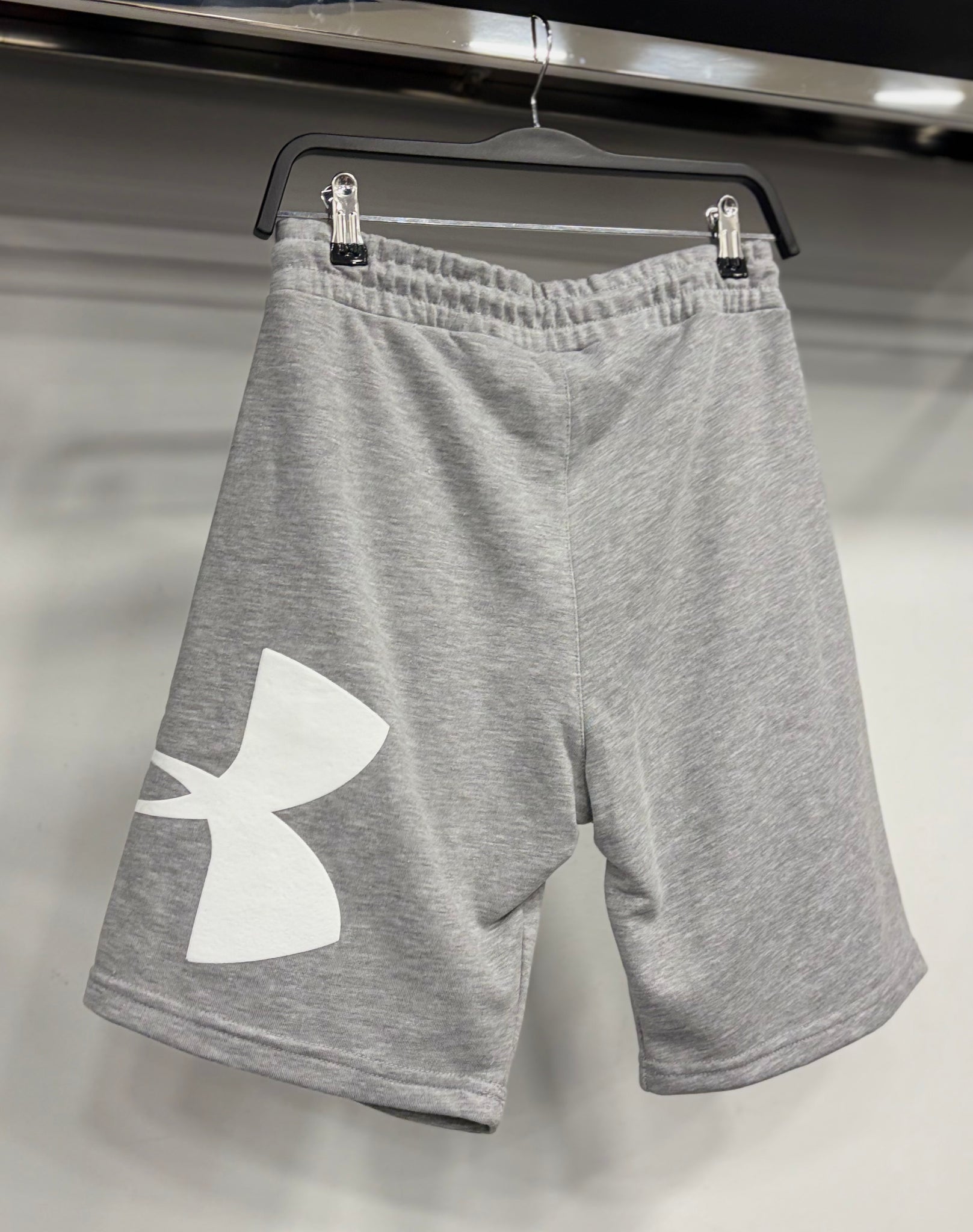 Under Armour Rival Fleece Logo grey shorts