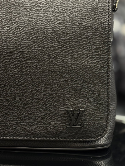 Louis Vuitton black bag ώμου/χιαστί