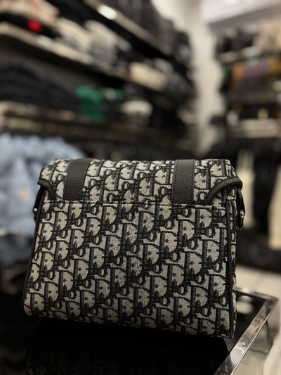 Dior Hit the Road Oblique black bag
