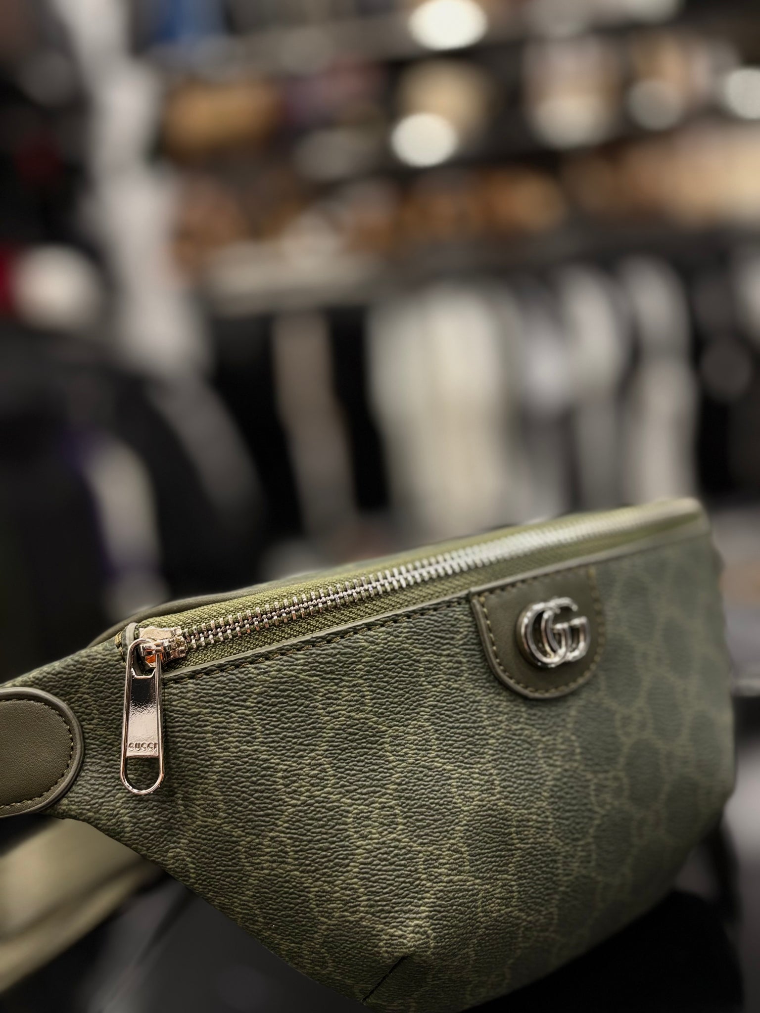 Gucci GG Supreme waist green bag