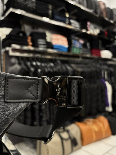 Louis Vuitton Discovery Bumbag Monogram Eclipse