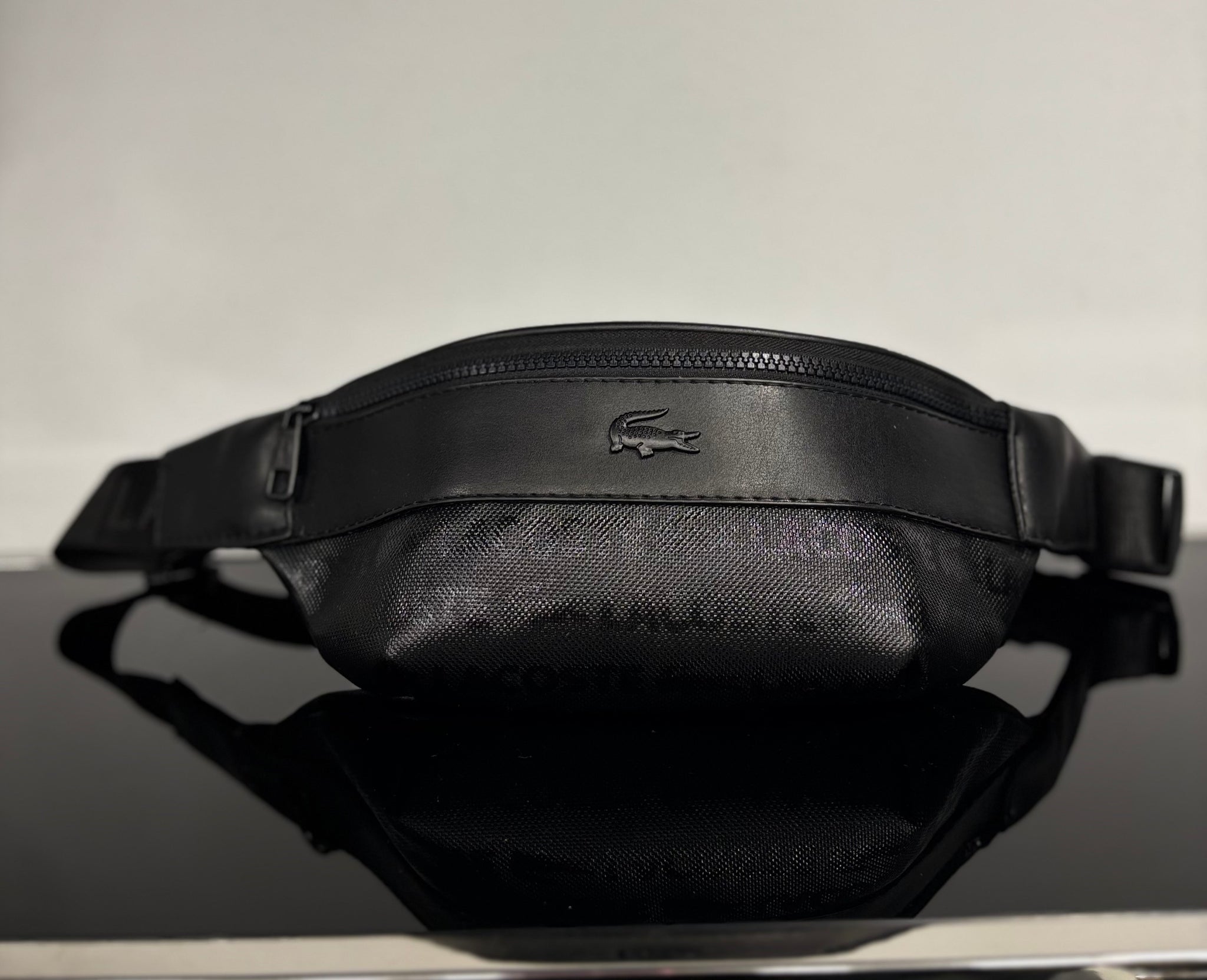 Lacoste Naos Petit Piqué black τσαντάκι ώμου/χιαστί