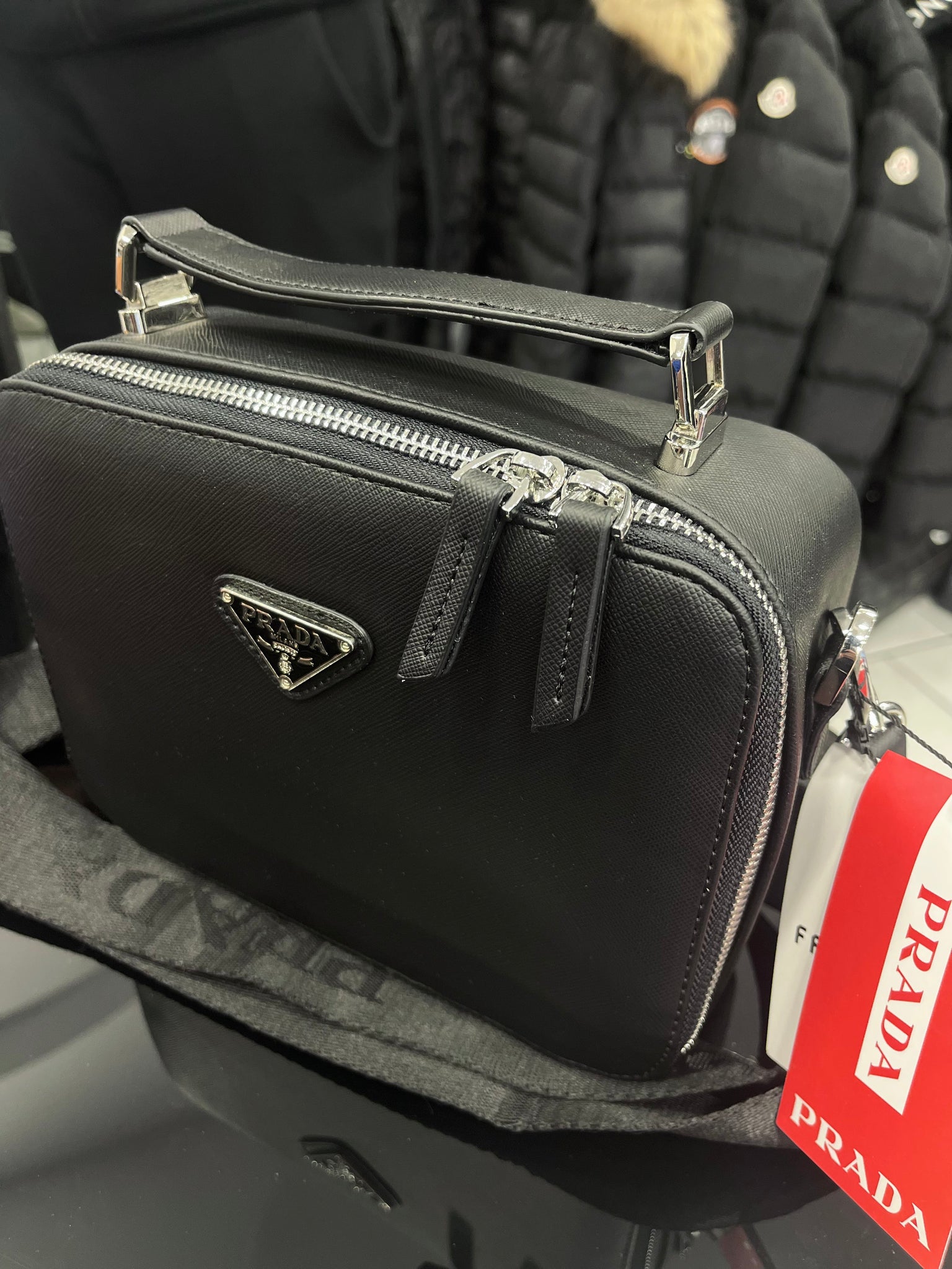 Prada Black bag χεριού/χιαστί