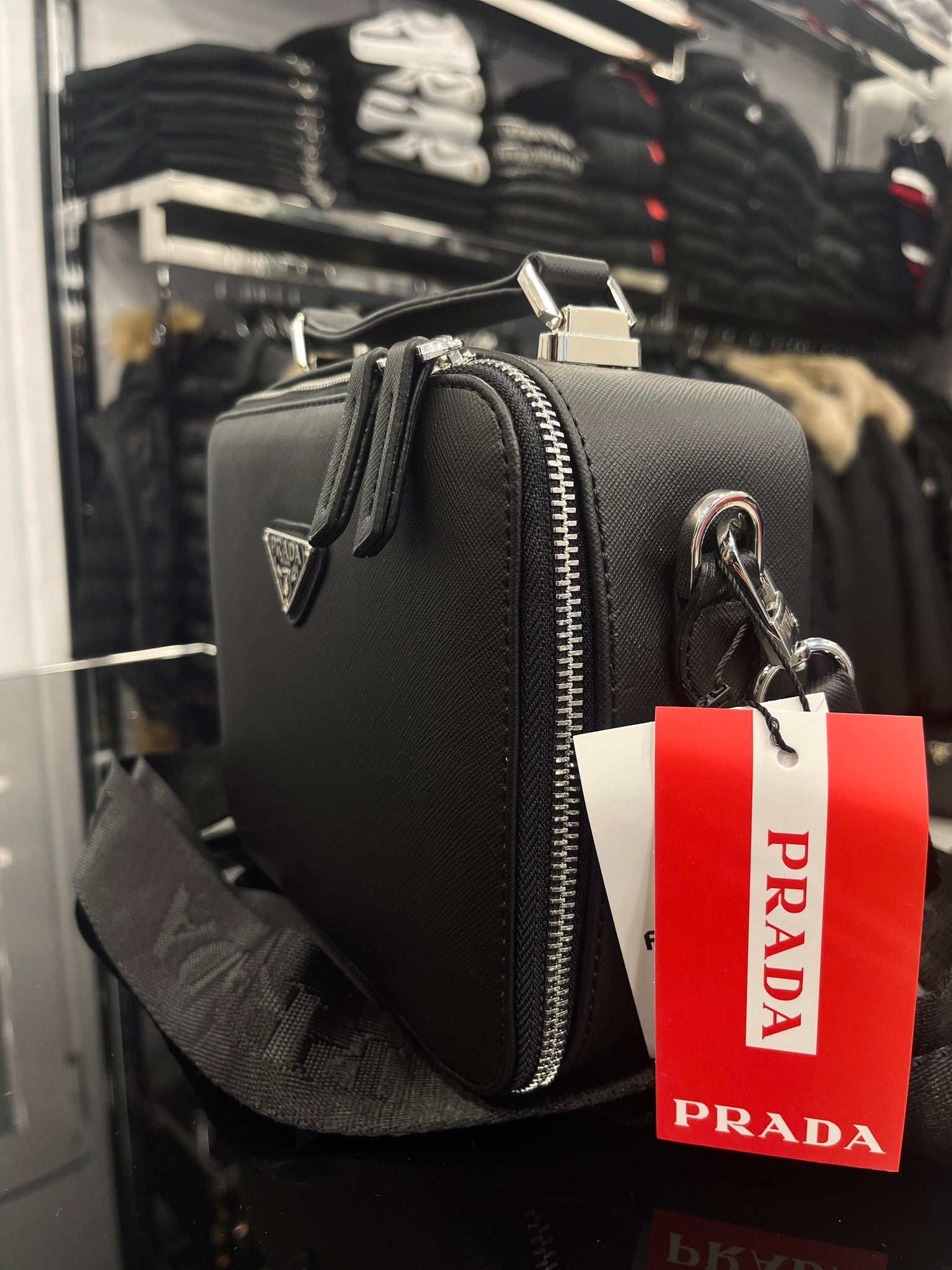 Prada Black bag χεριού/χιαστί