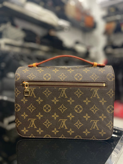 Louis Vuitton Metis Bag