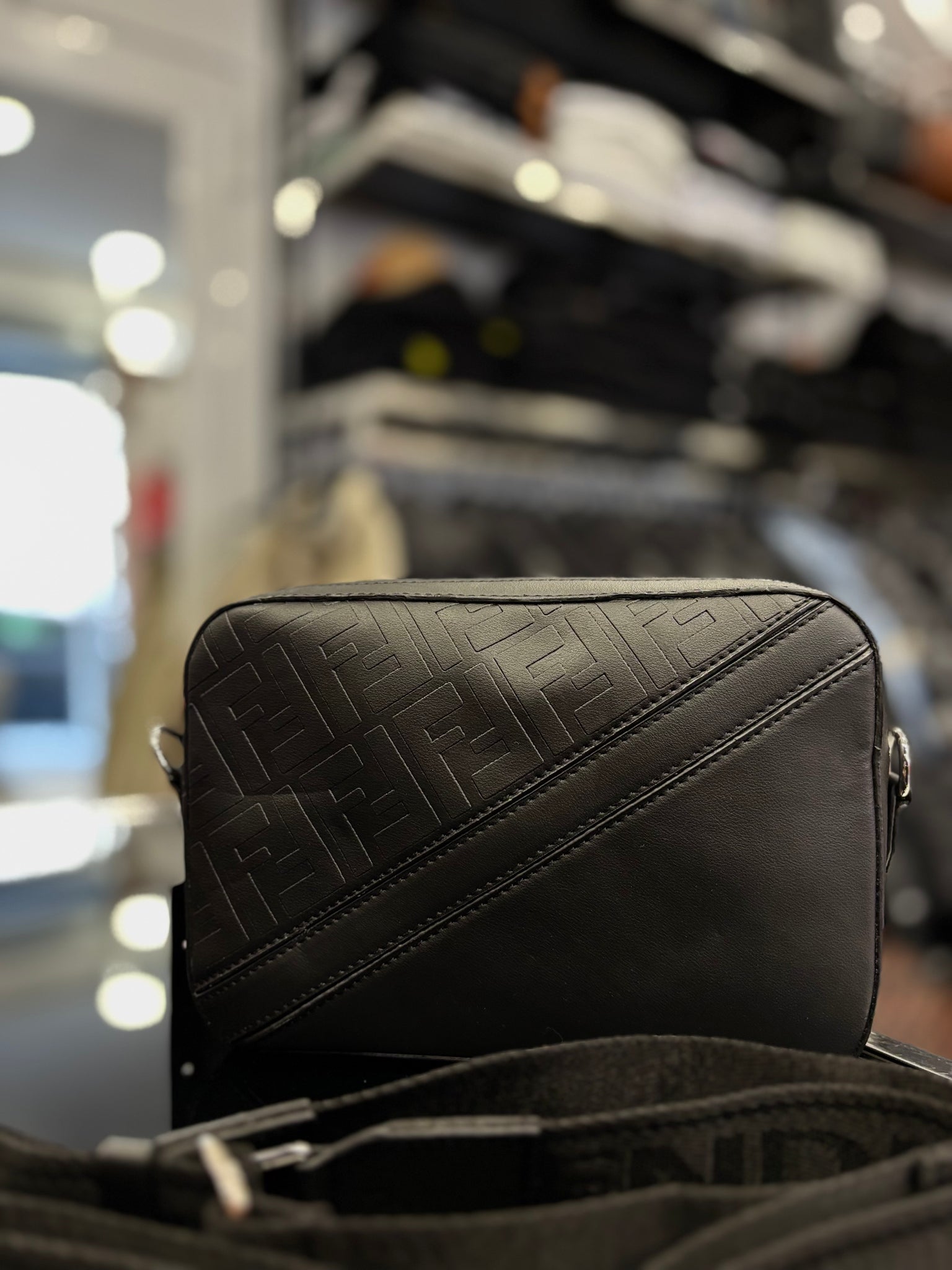 Fendi black τσαντάκι ώμου/χιαστί
