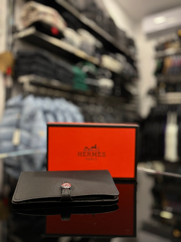 Hermès Dogon black wallet