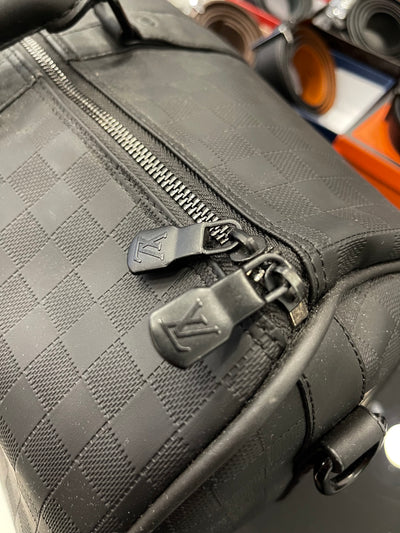Σάκος ταξιδιού Louis Vuitton Black Matte bag
