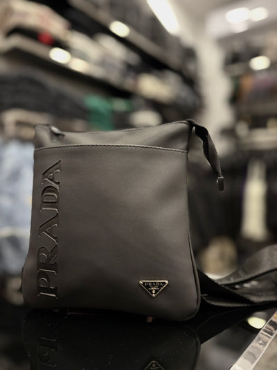 Prada black bag ώμου/χιαστί