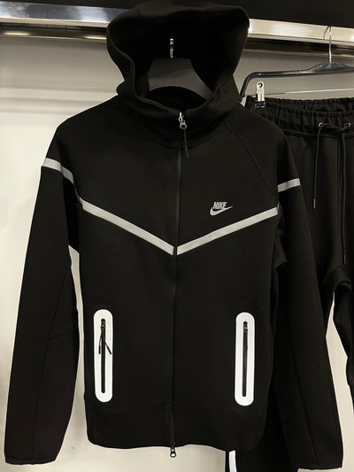 Nike Tech Fleece black tracksuit