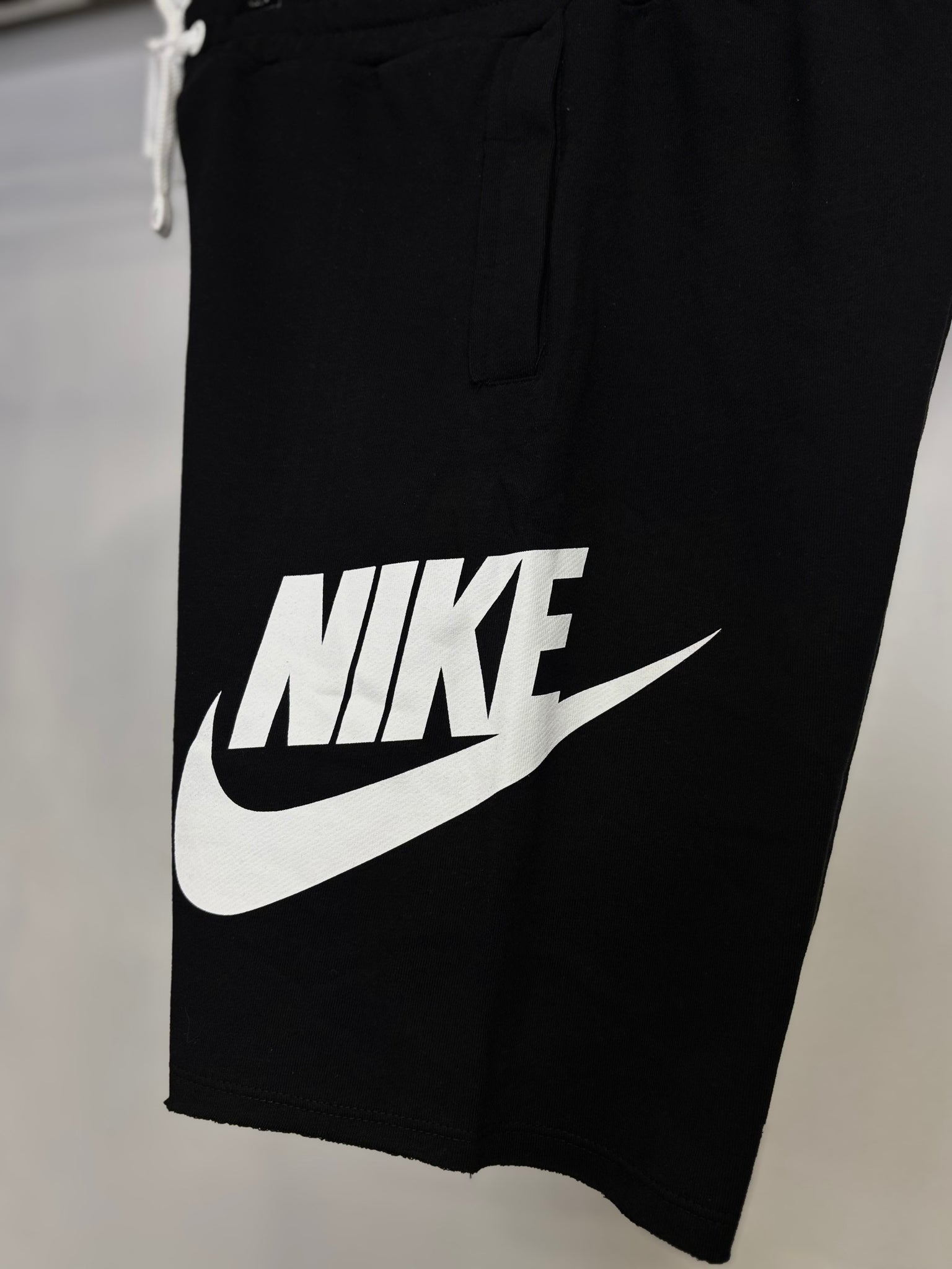 Nike Βερμούδα
