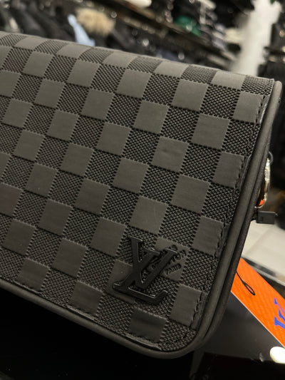 Louis Vuitton ώμου/χιαστί black bag