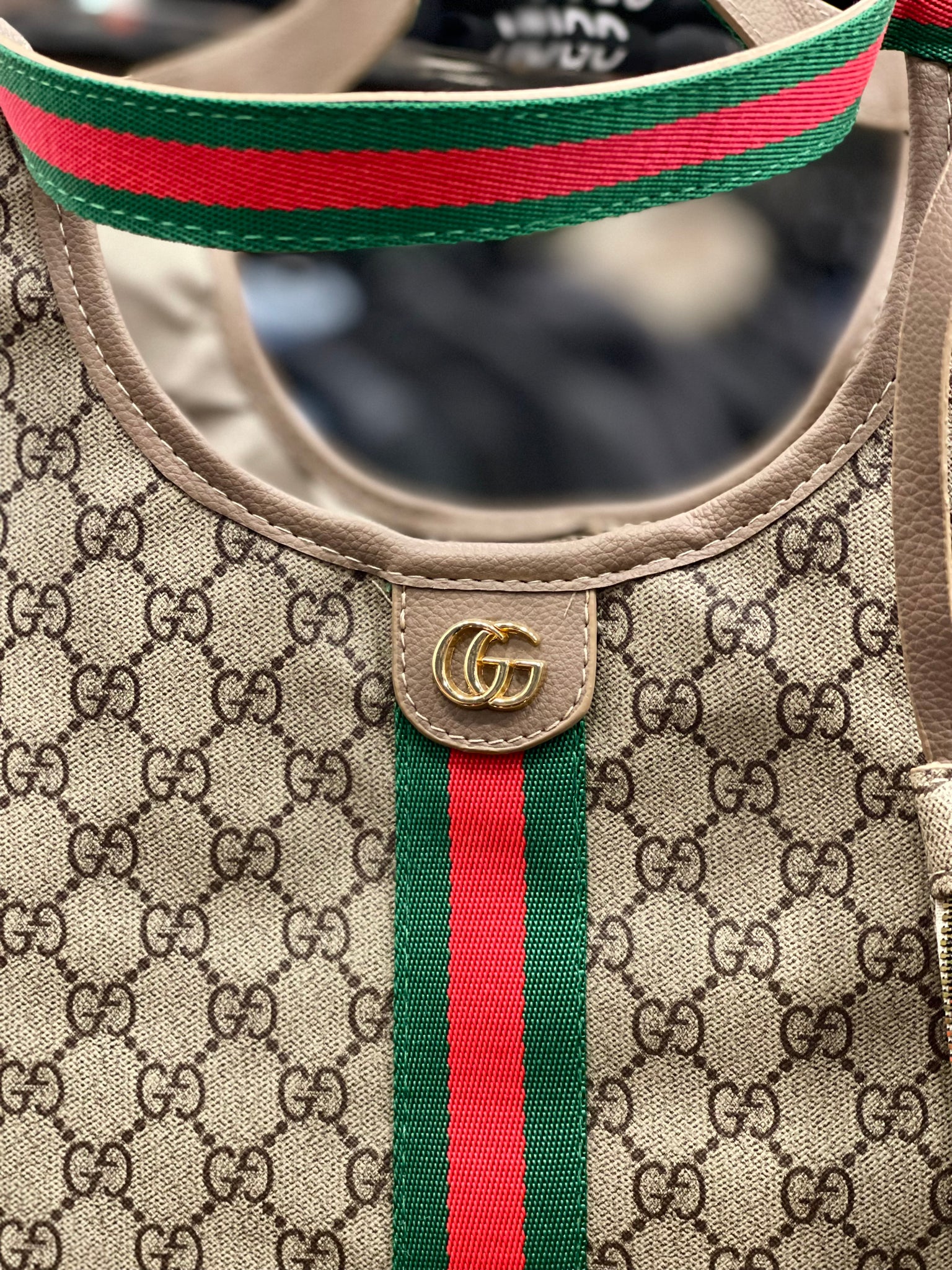 Gucci Giglio GG Large Tote beige bag