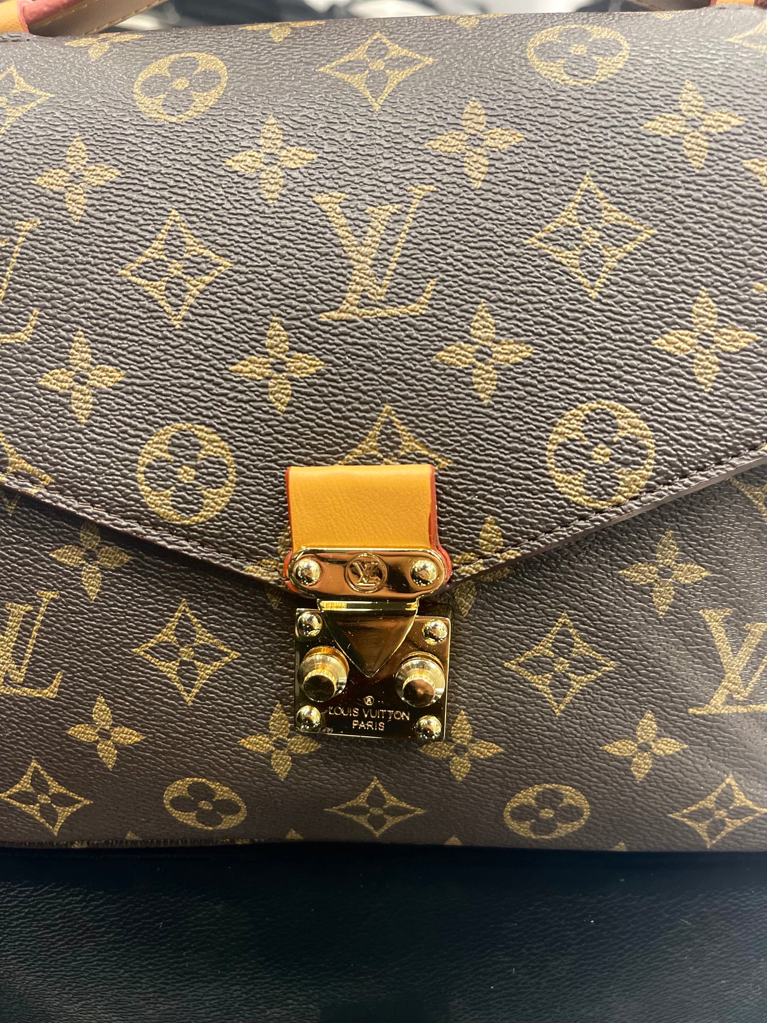 Louis Vuitton Metis Bag
