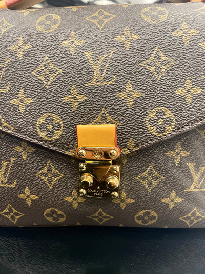 Louis Vuitton Metis Bag