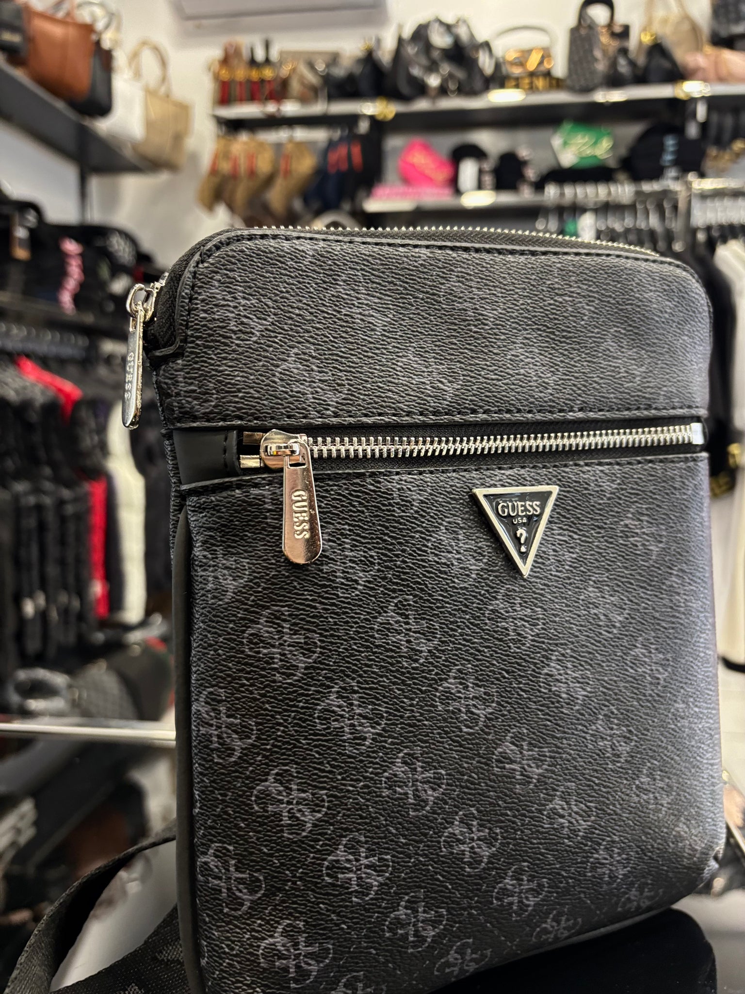 Guess Black bag ώμου/χιαστί