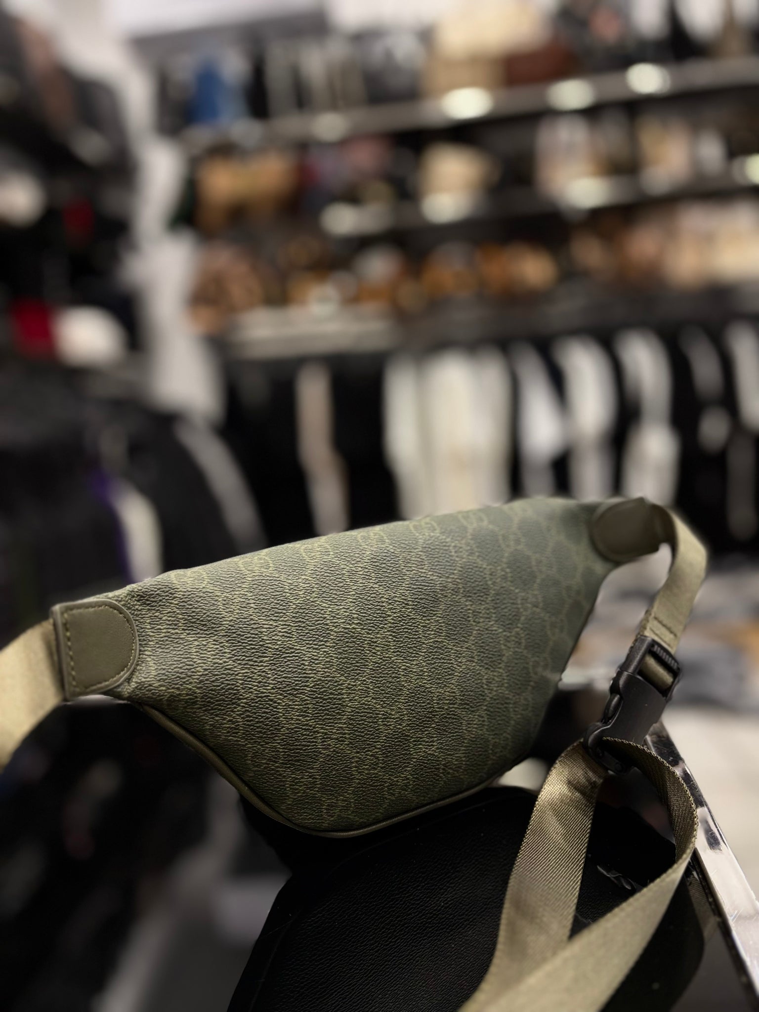 Gucci GG Supreme waist green bag