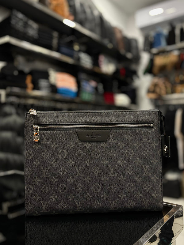 Louis Vuitton Pochette To-Go black bag
