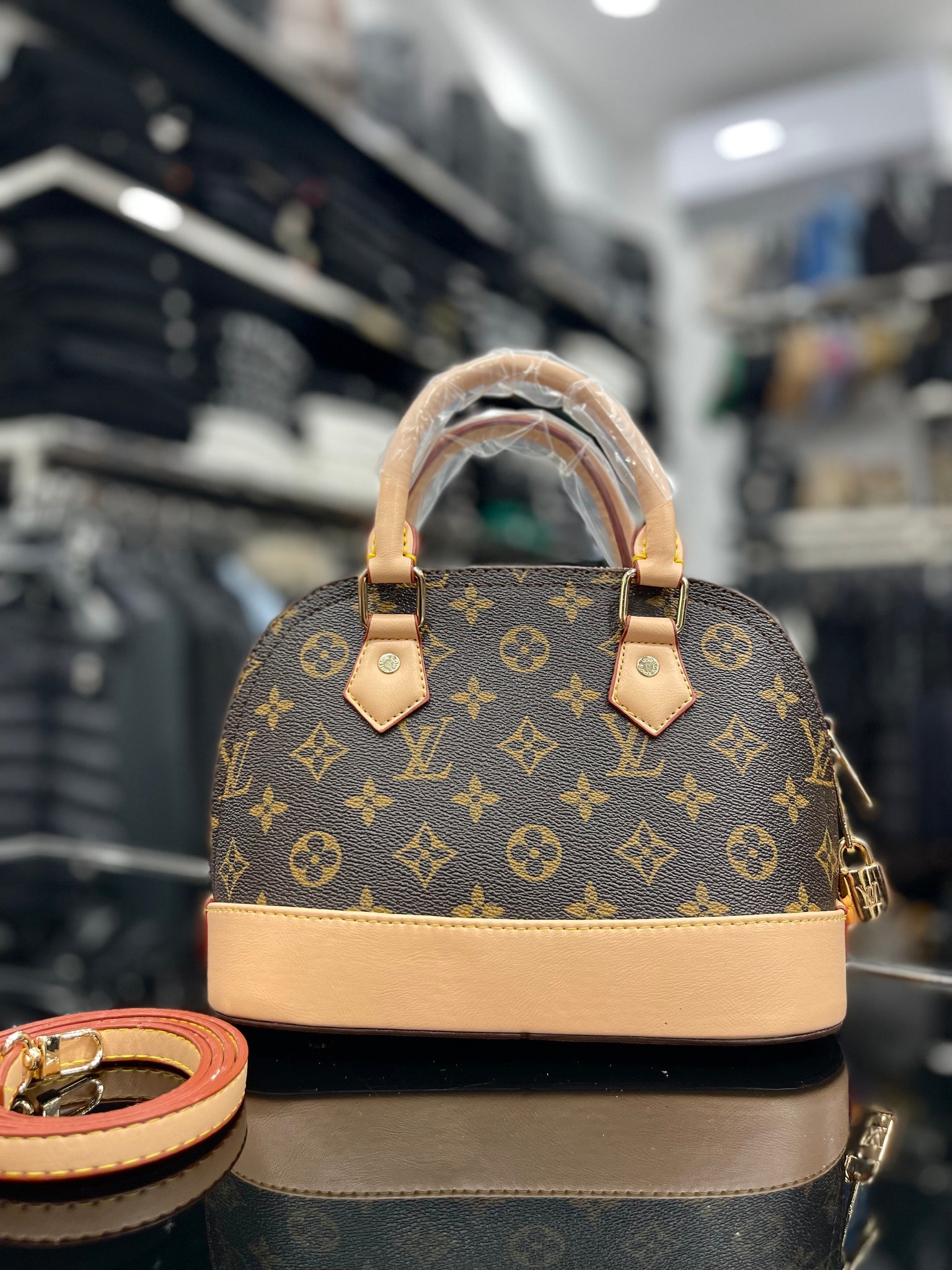 Louis Vuitton Alma BB monogram Bag