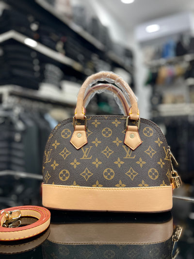 Louis Vuitton Alma BB monogram Bag