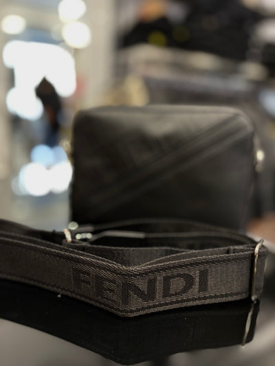 Fendi black τσαντάκι ώμου/χιαστί