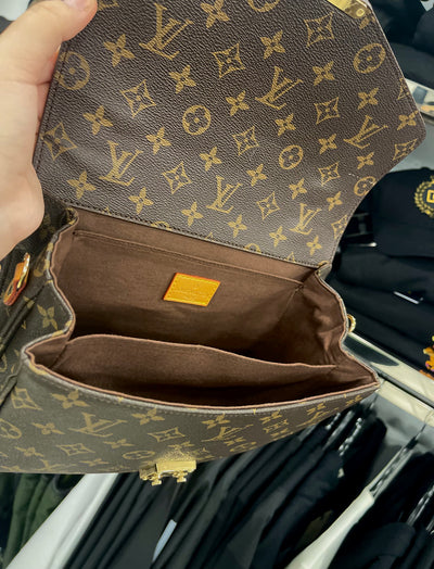 Louis Vuitton Metis Bag
